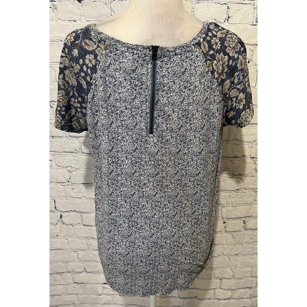 LUCKY BRAND shirt Women Floral Print 1/4 Zip Back Short Sleeve Blue HI-LOW - M - Picture 4 of 8